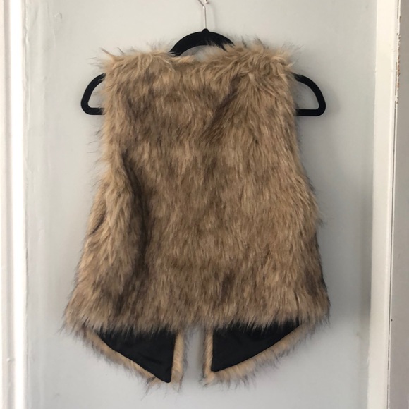 Faux fur vest - Picture 3 of 3